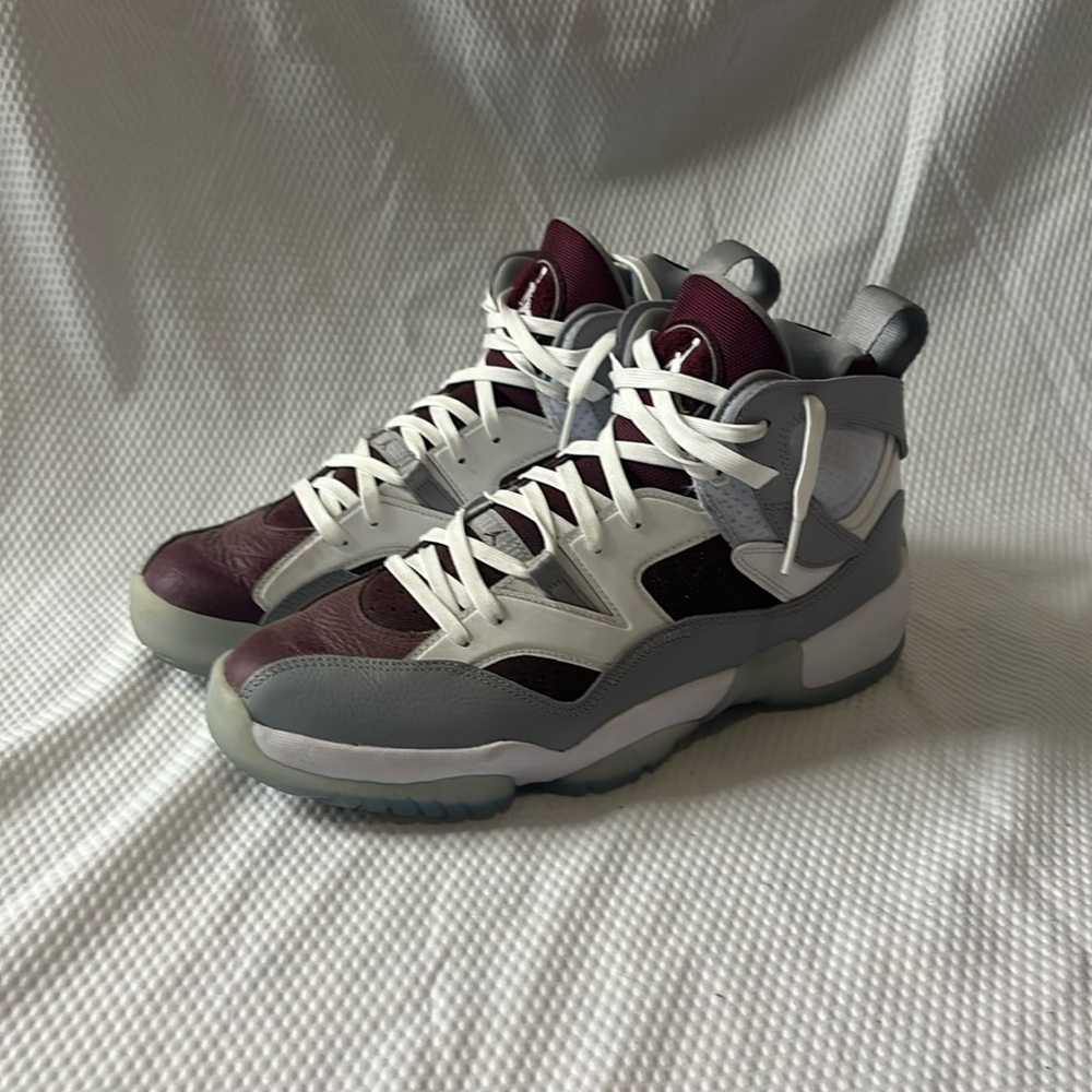 Jordan Jumpman Two Trey Bordeaux men’s size 11